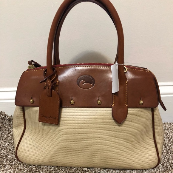 Dooney & Bourke Handbags - DOONEY & BOURKE GLAZED LEATHER HANDLE DETAIL BAG